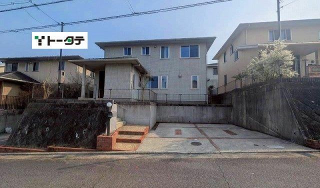 4LDK house in Asakita Ward, Hiroshima - Photo 1