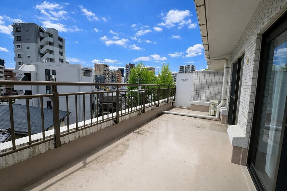 2DK apartment in Chuo Ward, Fukuoka - Photo 1
