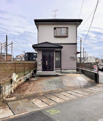 3LDK house in Suruga Ward, Shizuoka - Photo 1