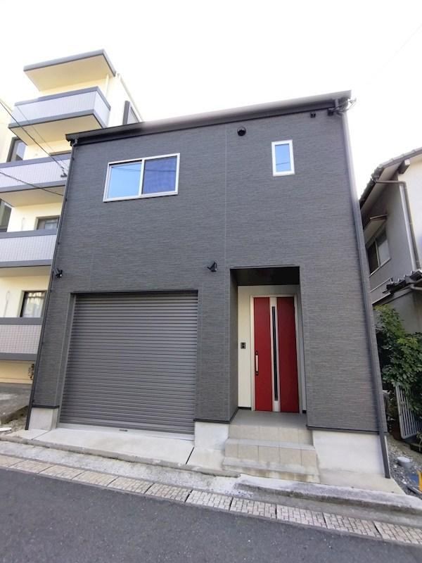 2LDK house in Yahatahigashi Ward, Kitakyushu, Fukuoka - Photo 1