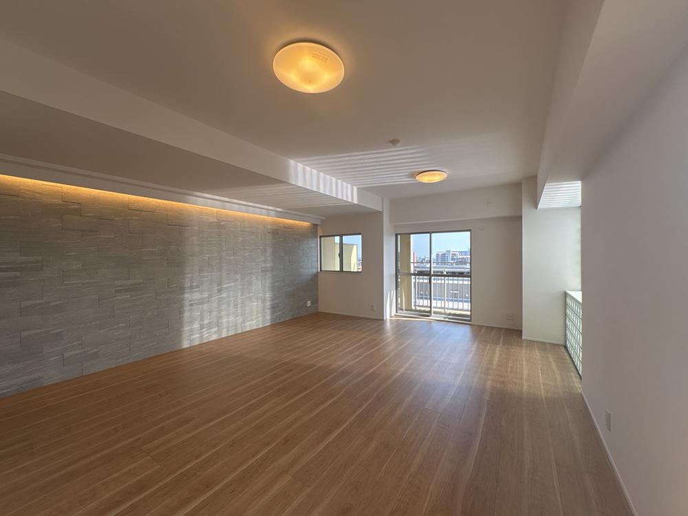 4LDK apartment in Higashinada Ward, Kobe, Hyogo - Photo 1
