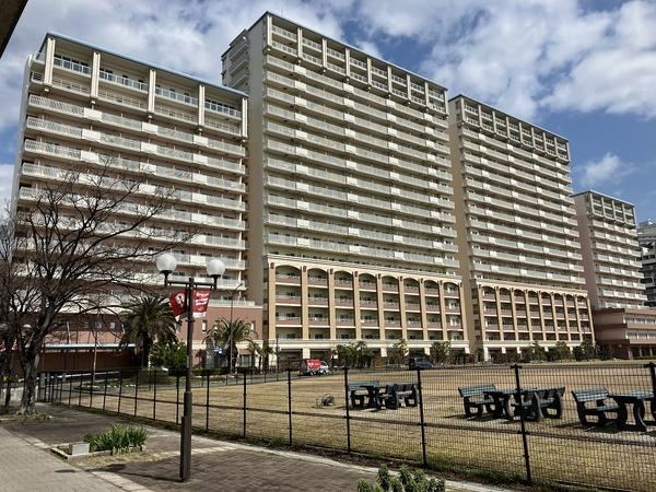 3LDK apartment in Higashinada Ward, Kobe, Hyogo - Photo 1