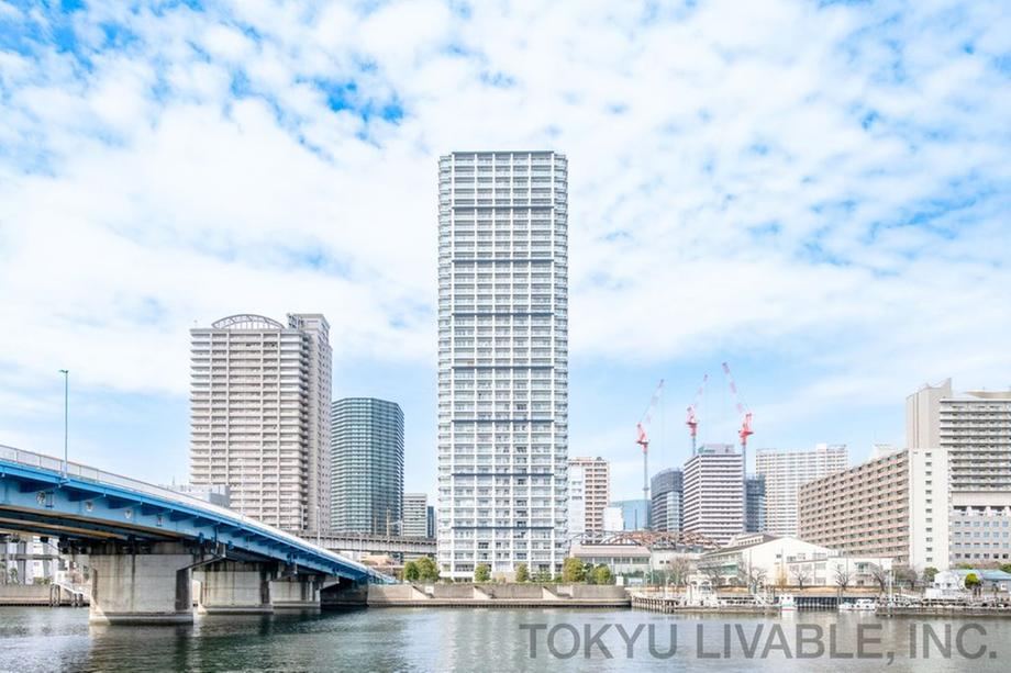 2LDK apartment in Minato Ward, Tokyo - Photo 1