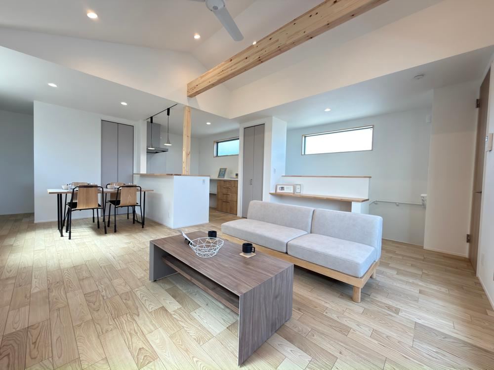 Modern 3LDK Home Near Ashigara Station - Photo 1