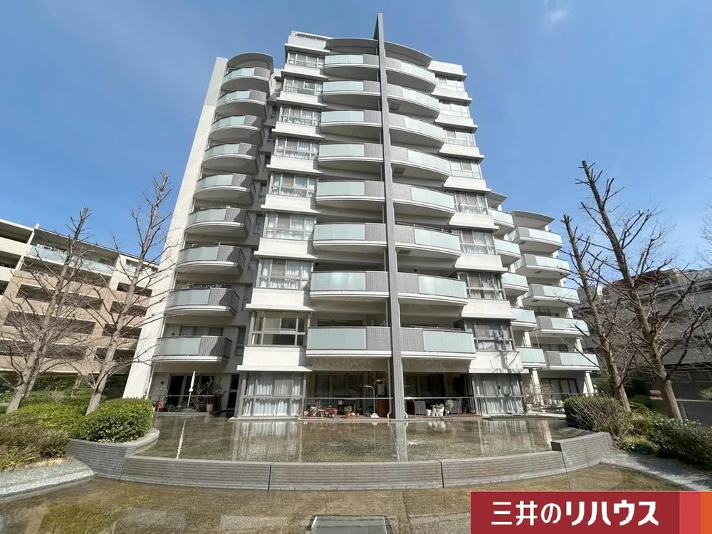 3LDK apartment in Ikeda, Osaka - Photo 1