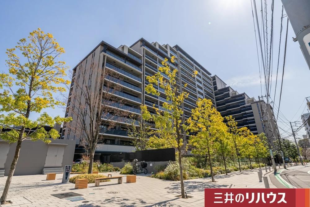2LDK apartment in Toshima Ward, Tokyo - Photo 1