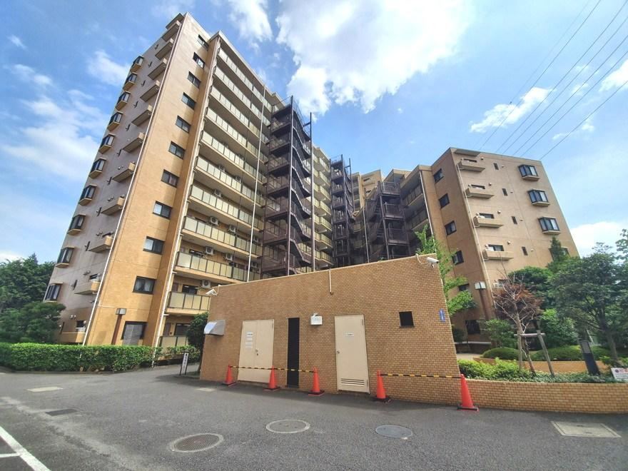 3DK apartment in Yamato, Kanagawa - Photo 1