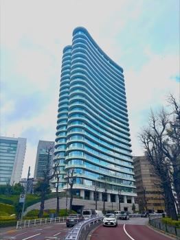 2LDK apartment in Minato Ward, Tokyo - Photo 1