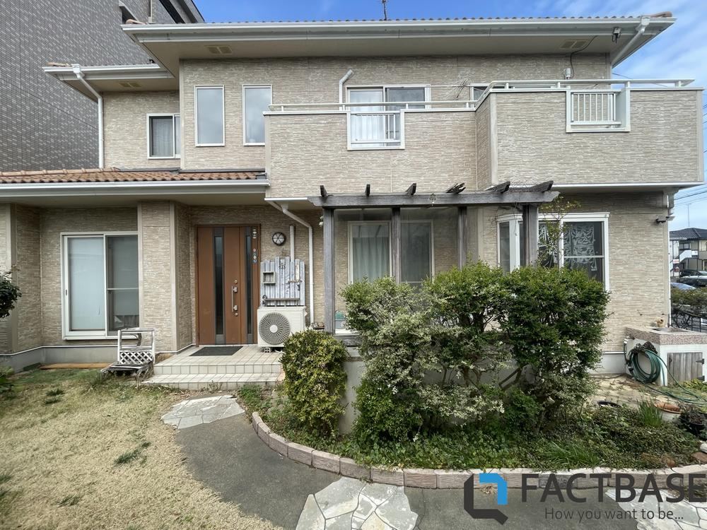 4LDK Home with Bakery Potential Near Katsuta Station - Photo 1