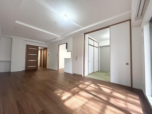 3LDK apartment in Suma Ward, Kobe, Hyogo - Photo 1