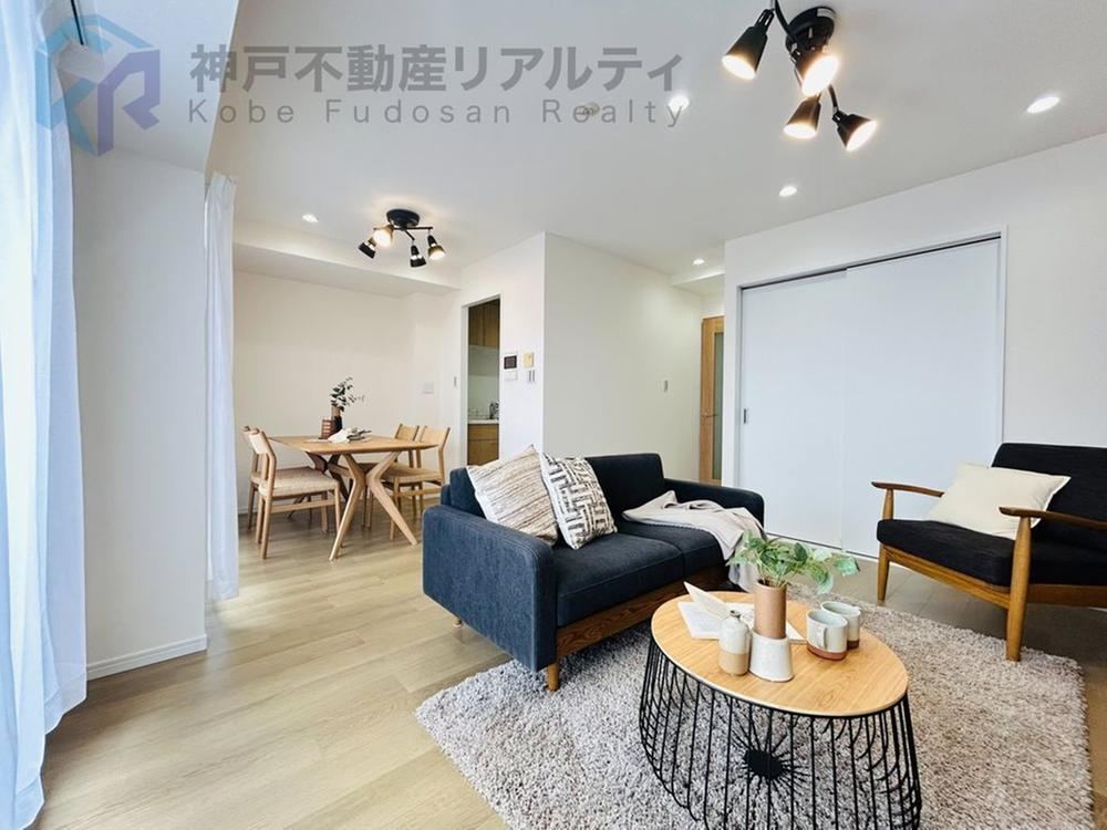 3LDK apartment in Tarumi Ward, Kobe, Hyogo - Photo 1