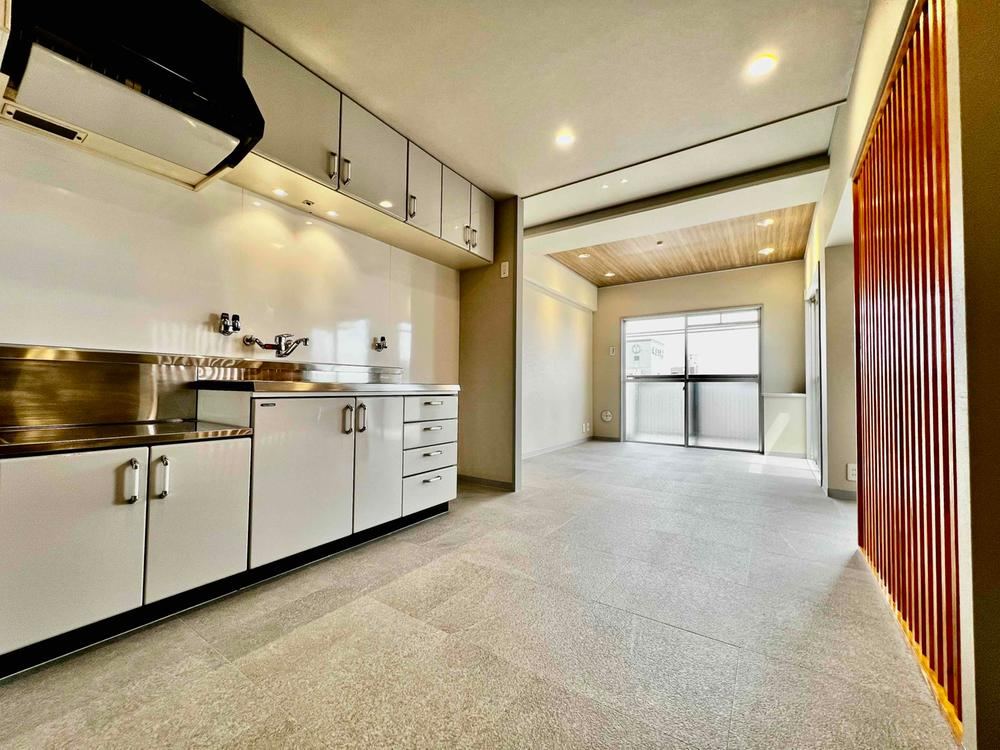 1LDK apartment in Hyogo Ward, Kobe, Hyogo - Photo 1