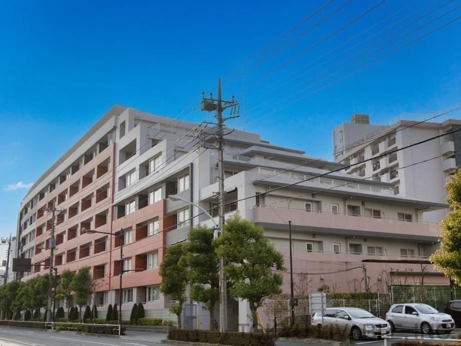 2LDK apartment in Chofu, Tokyo - Photo 1