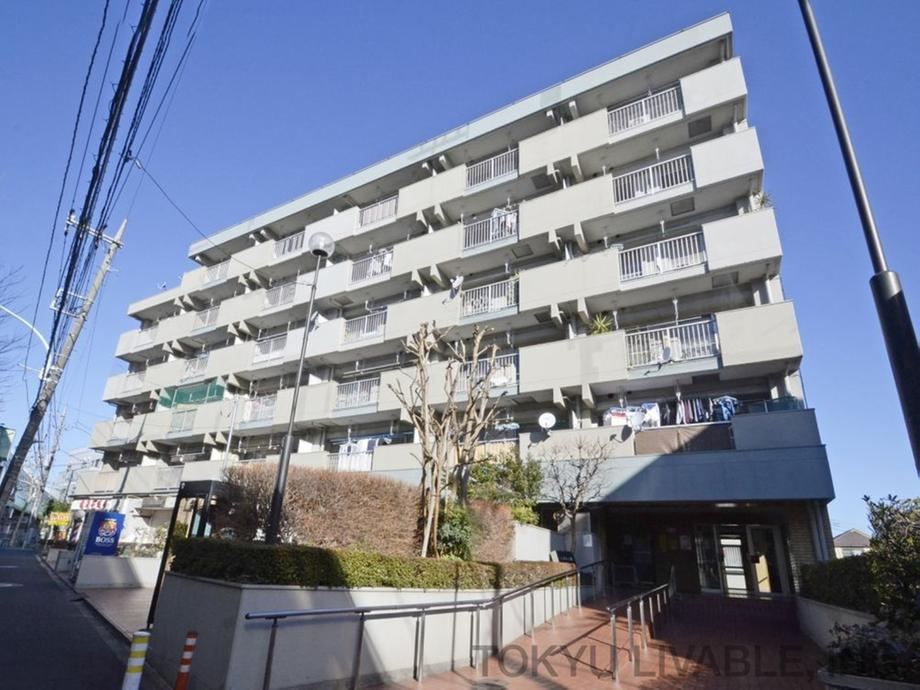 2LDK+S apartment in Nerima Ward, Tokyo - Photo 1