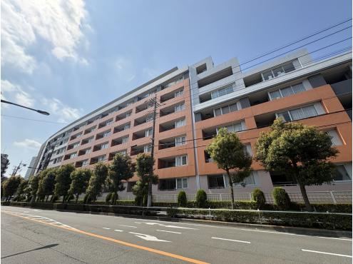 2LDK apartment in Chofu, Tokyo - Photo 1