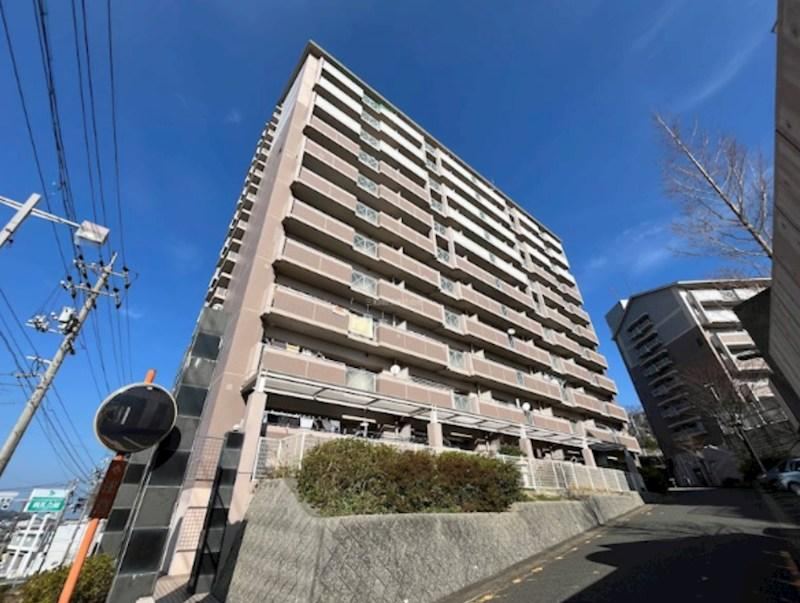 3LDK apartment in Shimonoseki, Yamaguchi - Photo 1