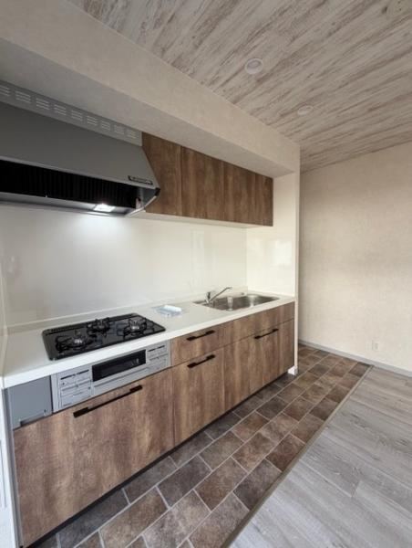 4LDK apartment in Tempaku Ward, Nagoya, Aichi - Photo 1