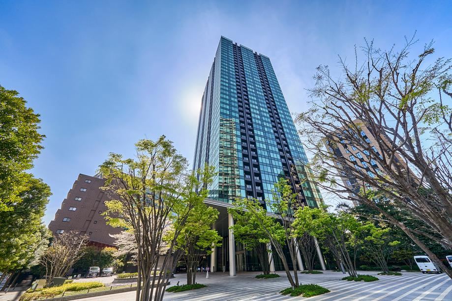 1LDK+S apartment in Minato Ward, Tokyo - Photo 1