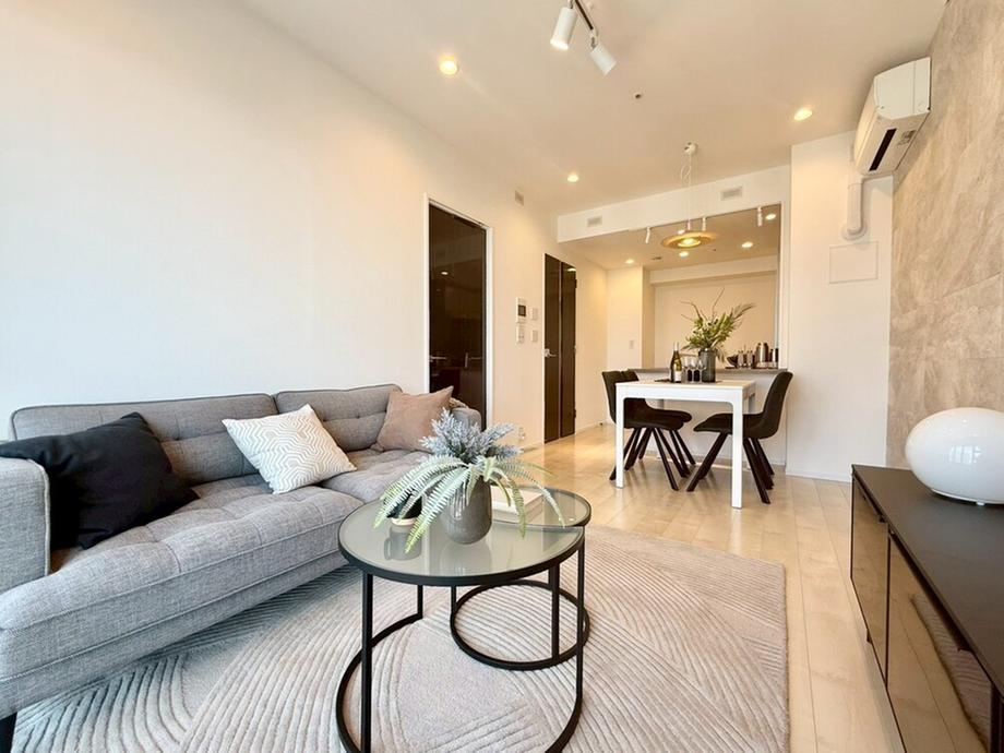 2LDK apartment in Toshima Ward, Tokyo - Photo 1