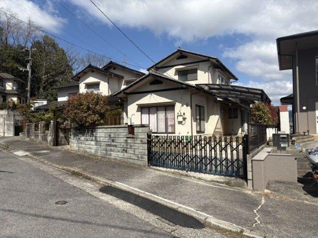 4LDK house in Asakita Ward, Hiroshima - Photo 1