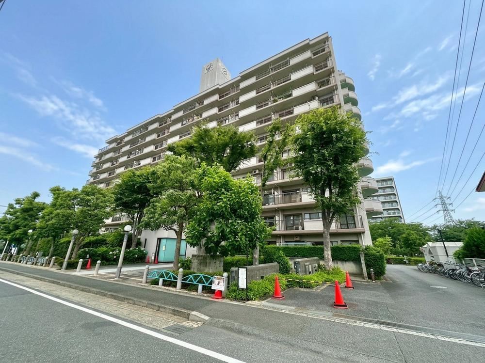 4LDK apartment in Soka, Saitama - Photo 1