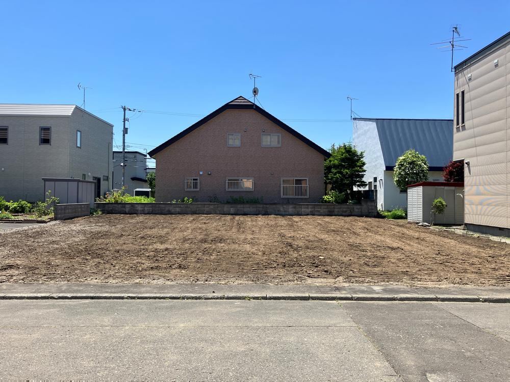 295 m² land in Kita Ward, Sapporo, Hokkaido - Photo 1