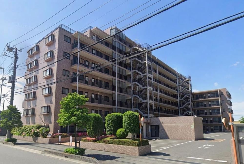 2LDK apartment in Sakura Ward, Saitama - Photo 1