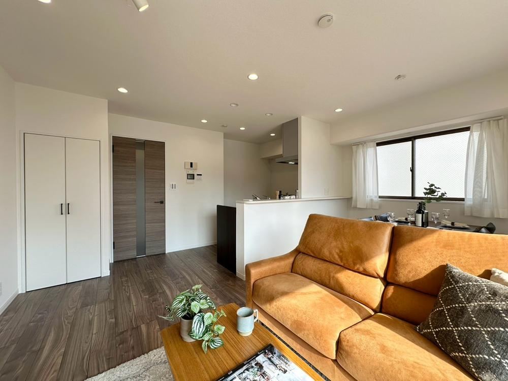 2LDK apartment in Shibuya Ward, Tokyo - Photo 1