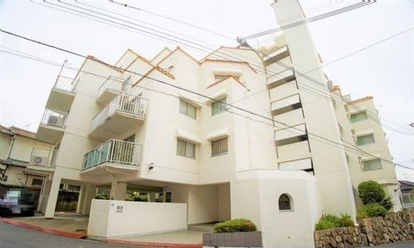4LDK apartment in Nada Ward, Kobe, Hyogo - Photo 1
