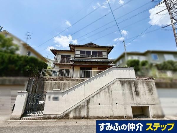 4LDK house in Ikoma, Nara - Photo 1