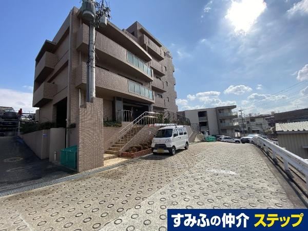 2LDK+S apartment in Ikoma, Nara - Photo 1
