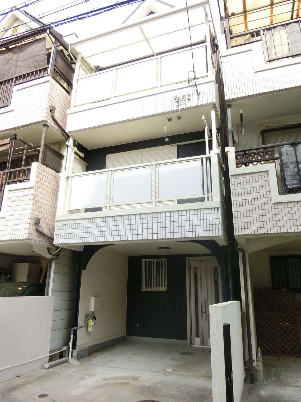 3LDK house in Higashinada Ward, Kobe, Hyogo - Photo 1