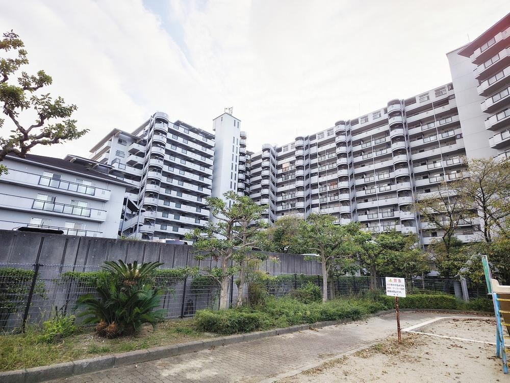 3LDK apartment in Higashi Ward, Sakai, Osaka - Photo 1