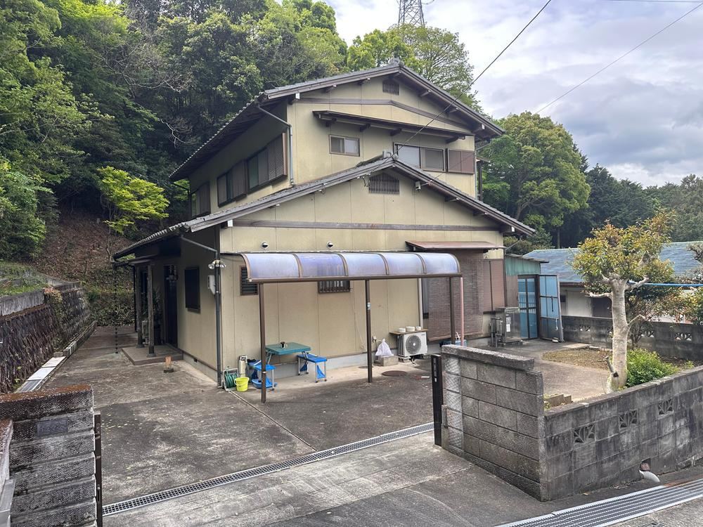 5LDK house in Ishii, Myozai District, Tokushima - Photo 1