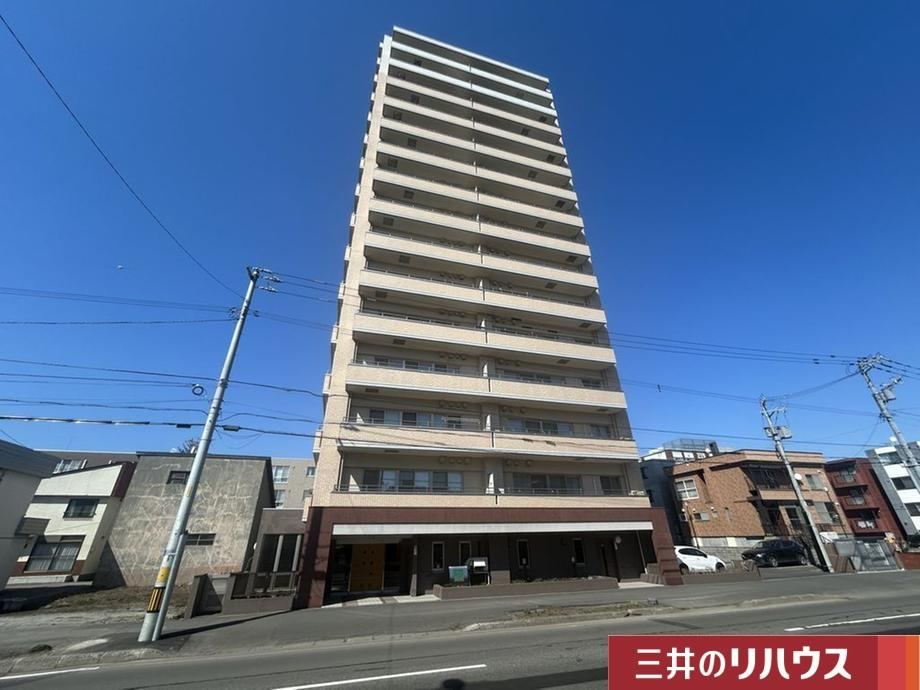 4LDK apartment in Higashi Ward, Sapporo, Hokkaido - Photo 1
