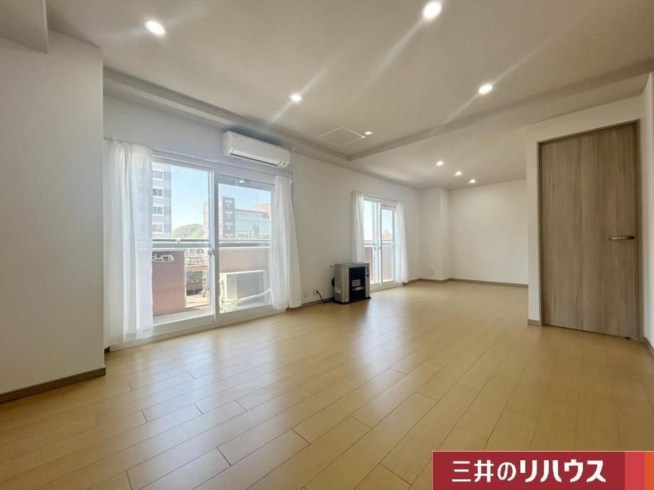 2LDK apartment in Chuo Ward, Sapporo, Hokkaido - Photo 1