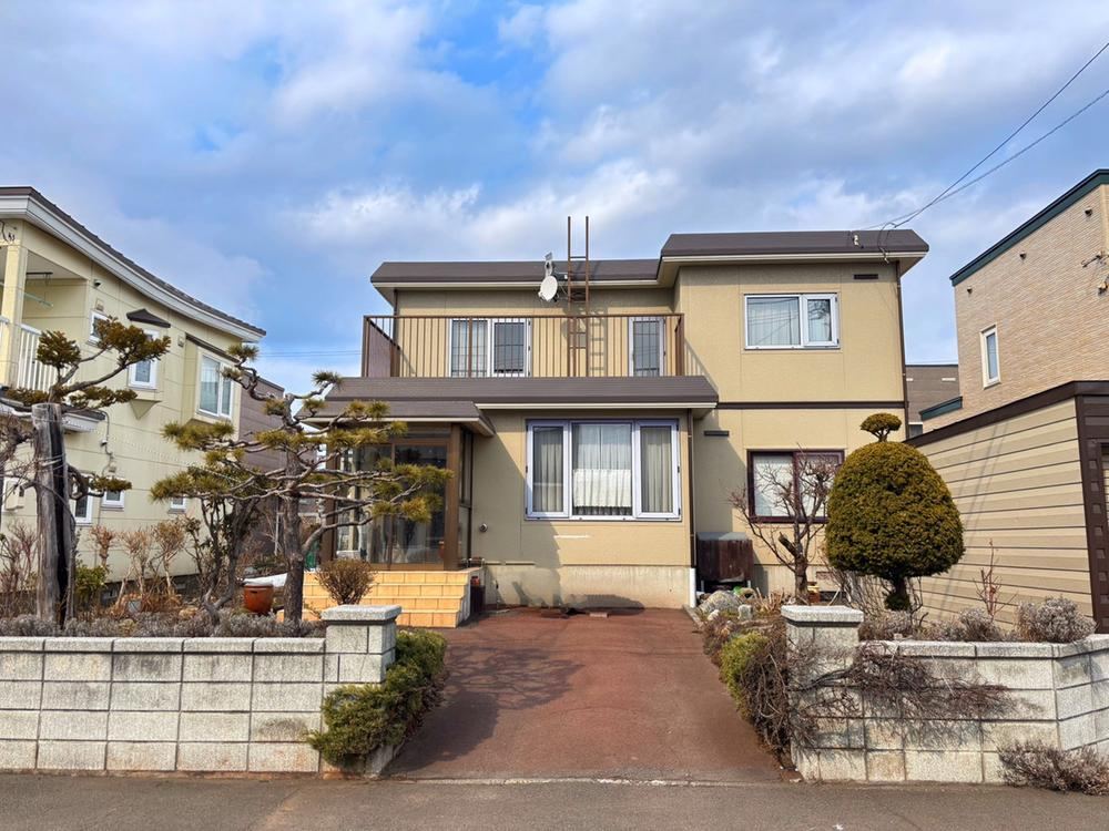 4LDK house in Kita Ward, Sapporo, Hokkaido - Photo 1