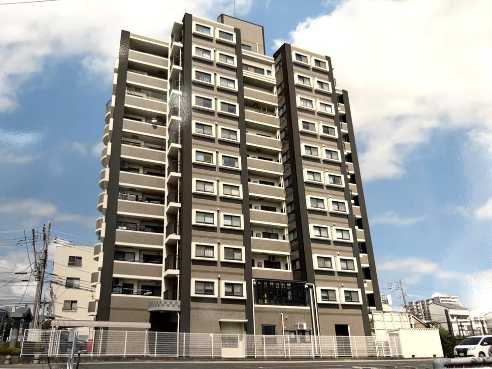 4LDK apartment in Tosu, Saga - Photo 1