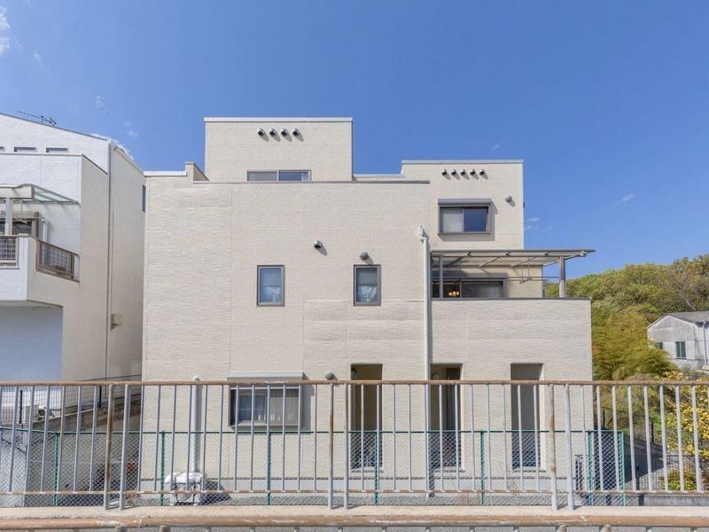 4LDK house in Ikeda, Osaka - Photo 1