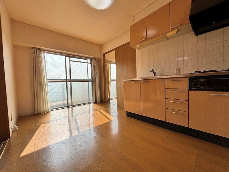 3DK apartment in Higashiyodogawa Ward, Osaka - Photo 1