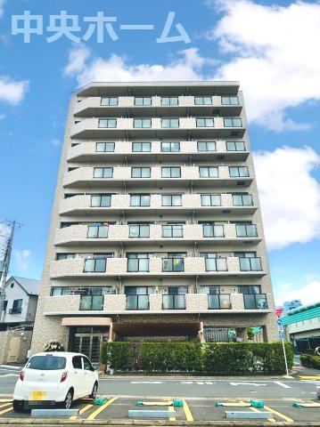 3LDK apartment in Katsushika Ward, Tokyo - Photo 1