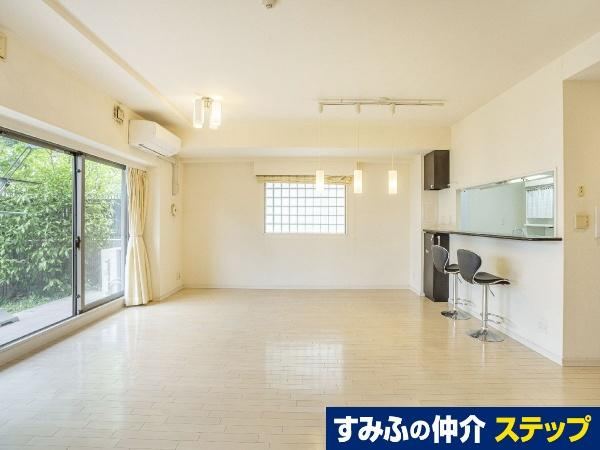 3LDK apartment in Takaishi, Osaka - Photo 1