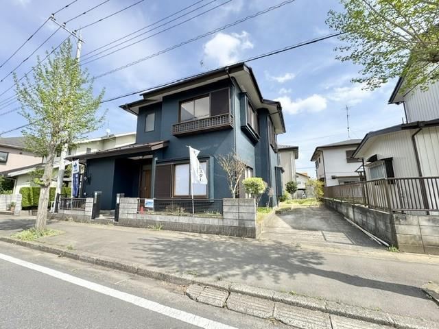 4LDK house in Kuki, Saitama - Photo 1