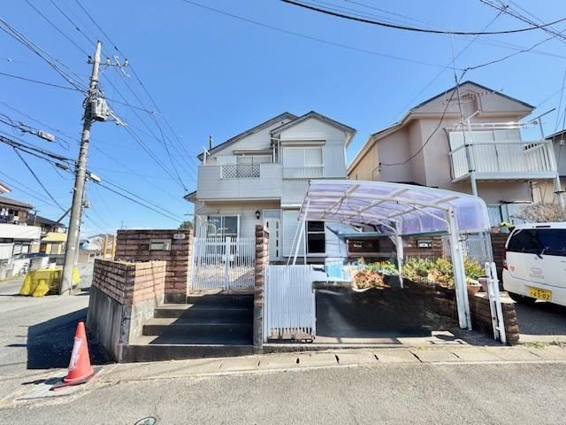 4LDK house in Ina, Kitaadachi District, Saitama - Photo 1