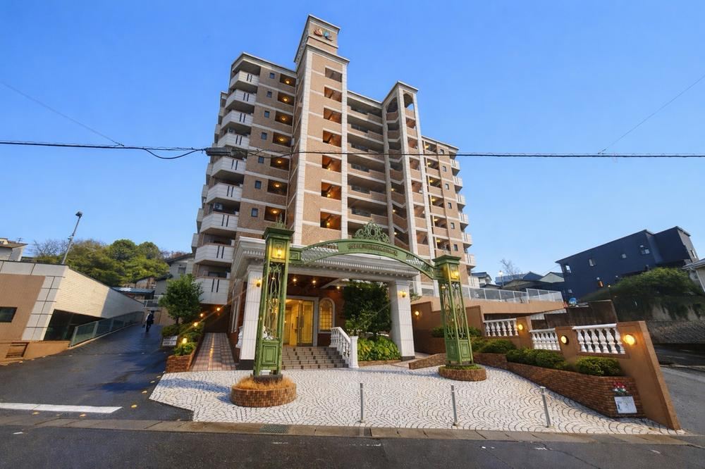 4LDK apartment in Seto, Aichi - Photo 1