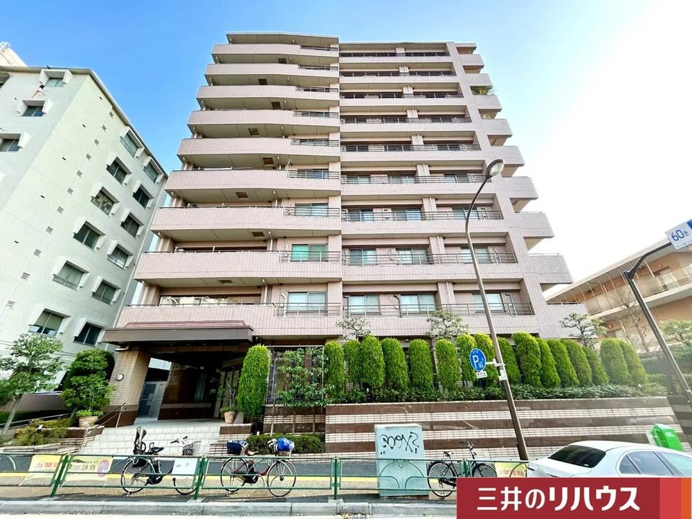 1LDK+S apartment in Shinjuku Ward, Tokyo - Photo 1