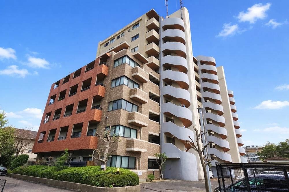 4LDK apartment in Tobata Ward, Kitakyushu, Fukuoka - Photo 1