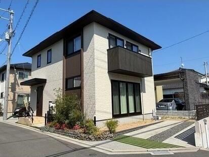 4LDK house in Masaki, Iyo District, Ehime - Photo 1