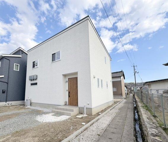 2LDK house in Ibara, Okayama - Photo 1