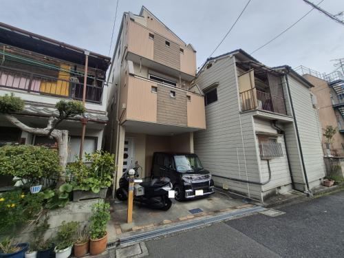 4LDK house in Kadoma, Osaka - Photo 1